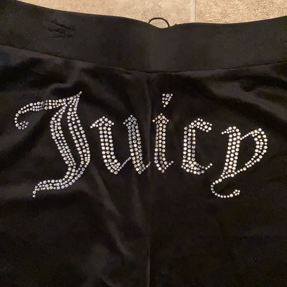 Juicy Couture booty shorts - Picture 3 of 5